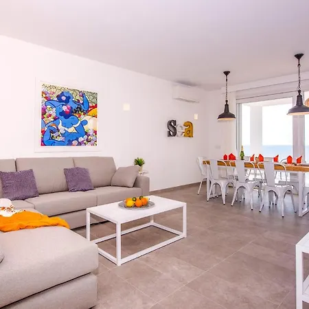 Aguamarina 4 Bedroom Villa,